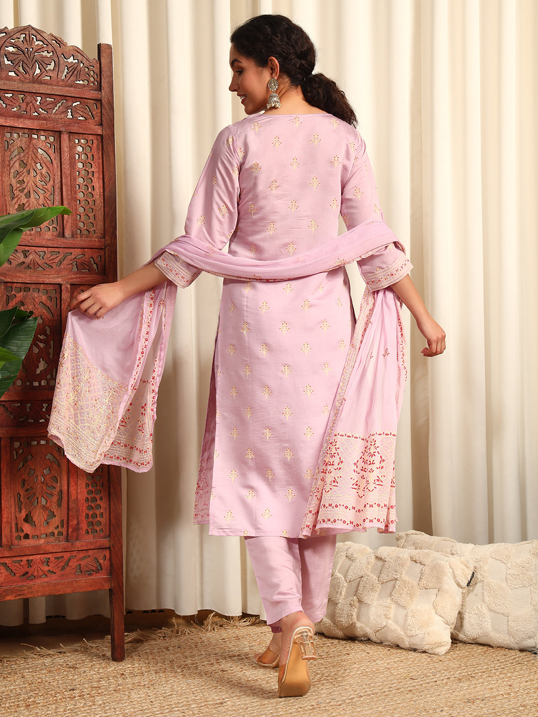 Women Floral Printed Straight Kurta With Trouser & Dupatta