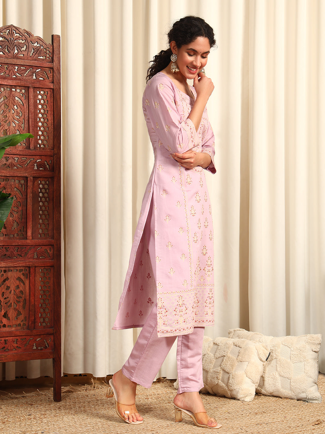 Women Floral Printed Straight Kurta With Trouser & Dupatta