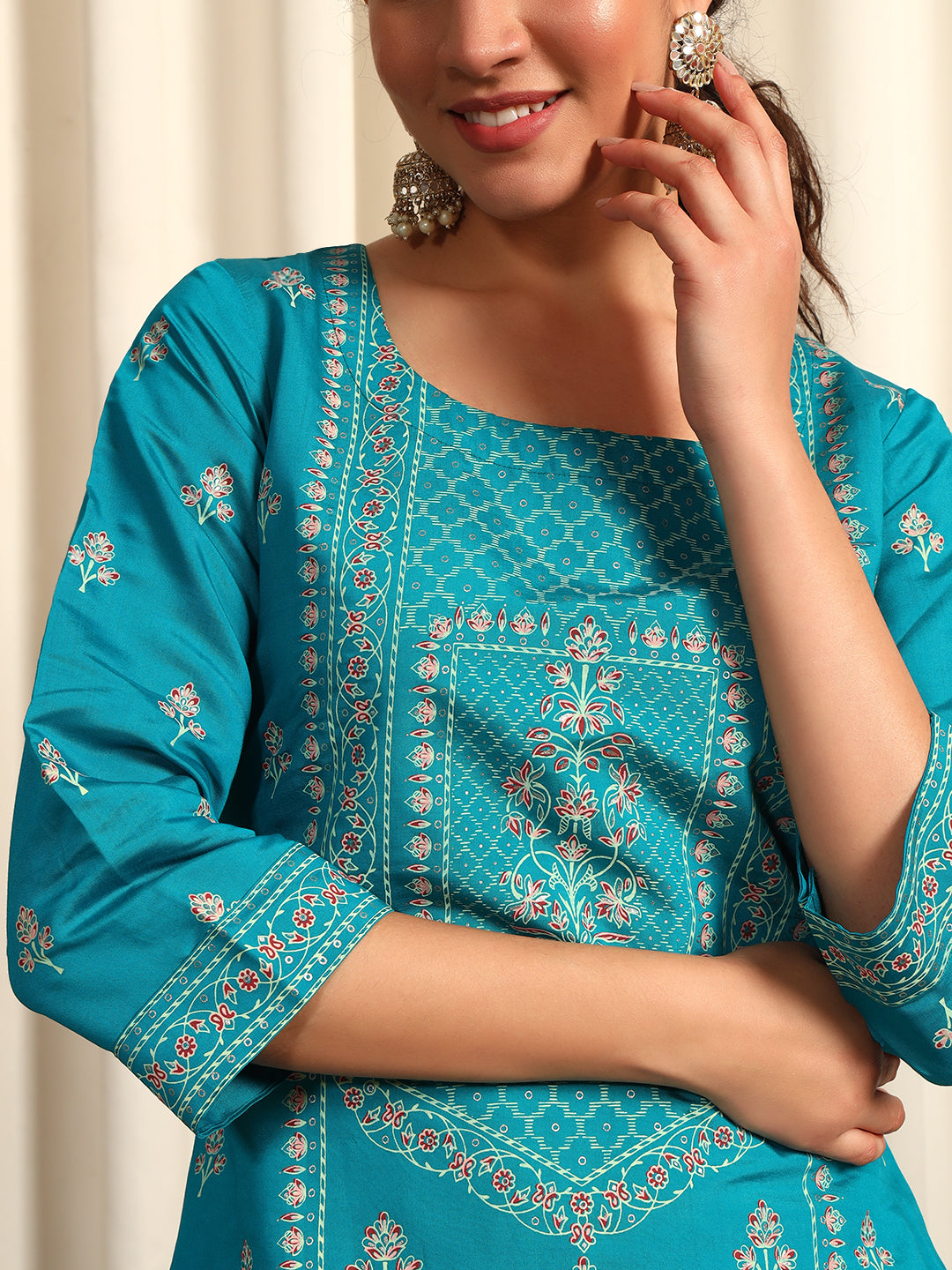 Women Floral Printed Straight Kurta With Trouser & Dupatta