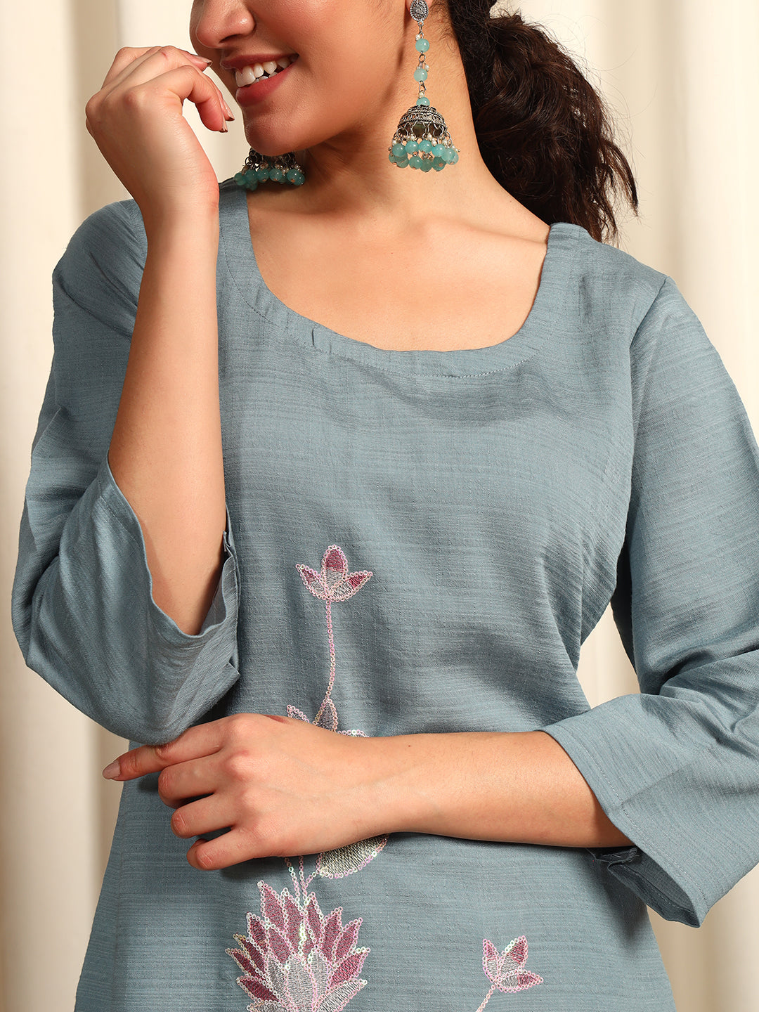 Women Women Floral Embroidered Kurta With Trousers & Dupatta Set
