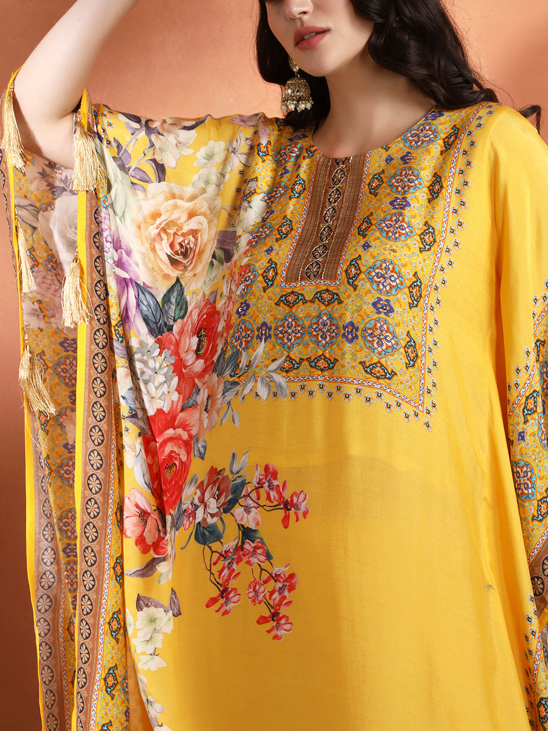 Women Floral Embroidered Kaftan Kurta with Trousers