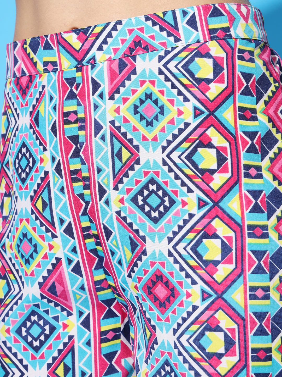 Women's Crepe Geometric Print Multicolor Shorts
