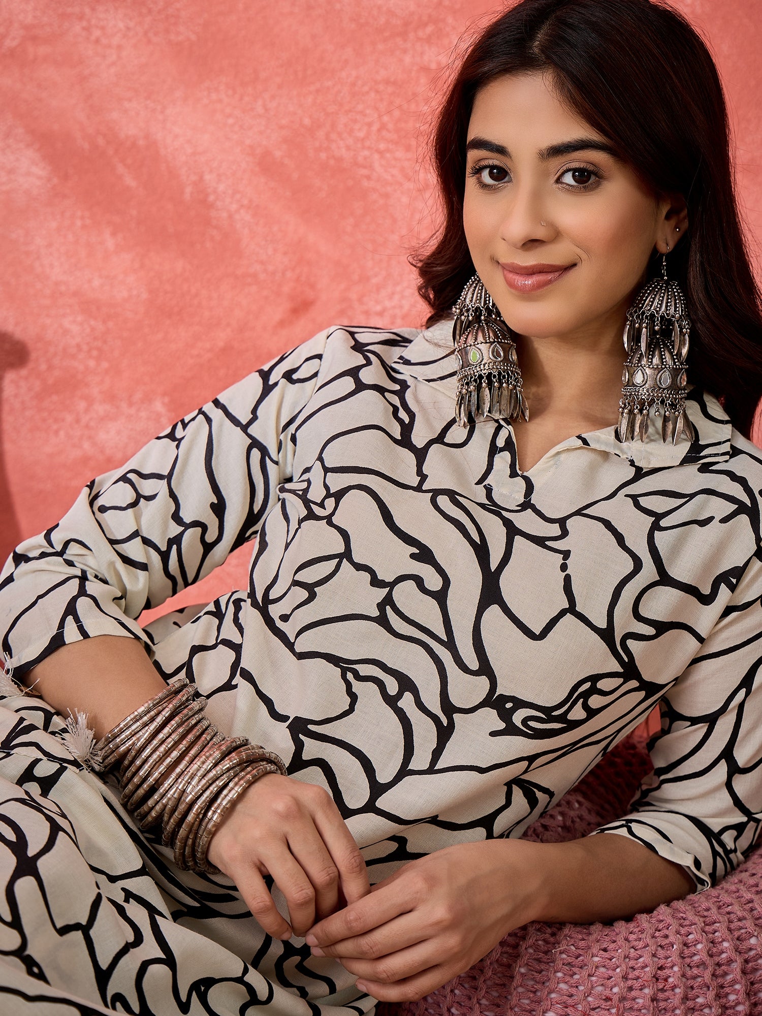 Women Women Printed Shirt Collar Neck Kurta With Trouser Set