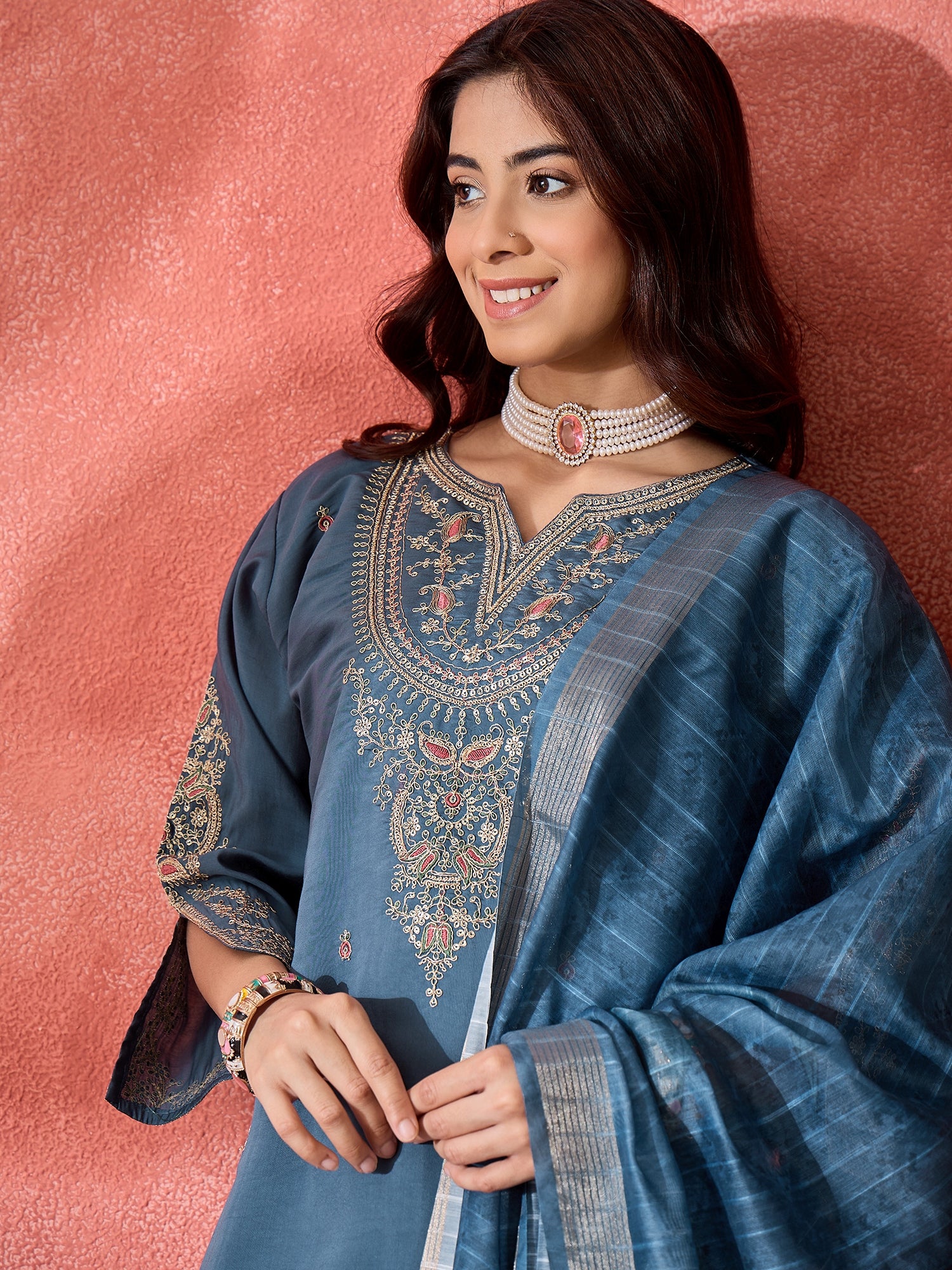 Women Floral Embroidered Straight Kurta with Trousers & Dupatta